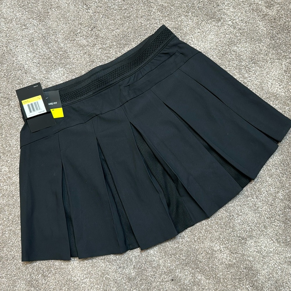 Rare Nike skort black small running tennis golf pickleball NWT skirt